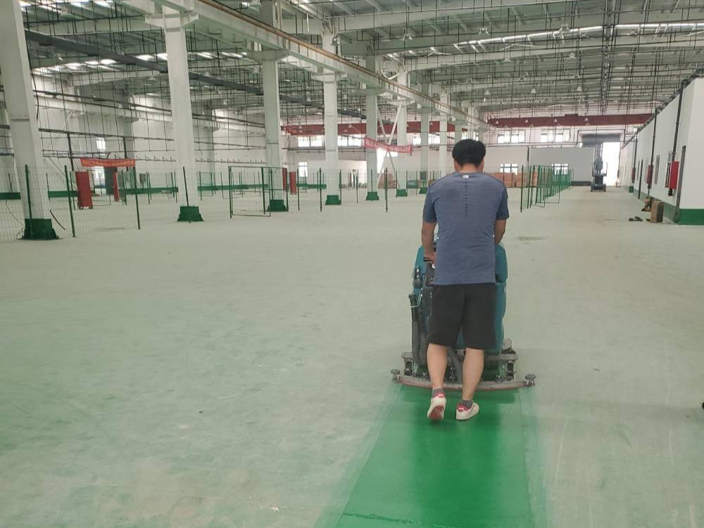 地下車庫使用洗地機時應注意什么？