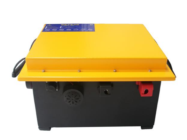 為什么物業(yè)保潔公司越來越多的選擇鋰電洗地機(jī)？