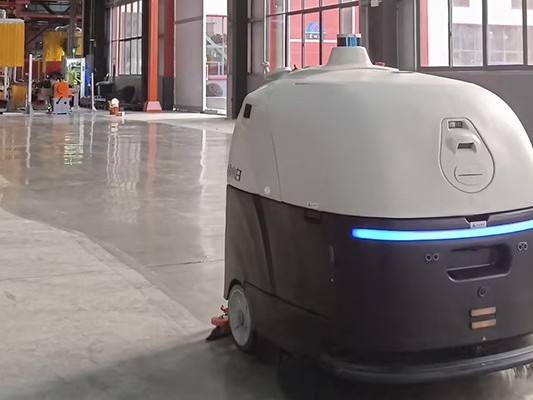 別讓 “小馬拉大車”，坦力室內(nèi)清潔機器人讓工業(yè)清潔一路開掛