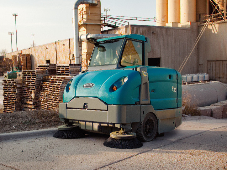 關(guān)于工廠掃地機(jī)你不知道的那些事：刷盤需多久更換一次？