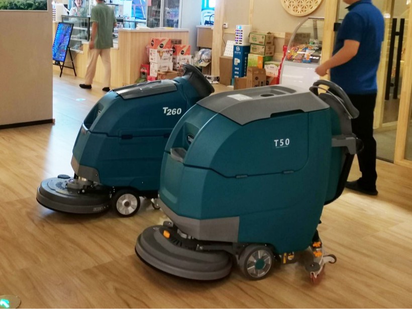 選擇工業(yè)洗地機(jī)，價(jià)格因素應(yīng)該如何參考？