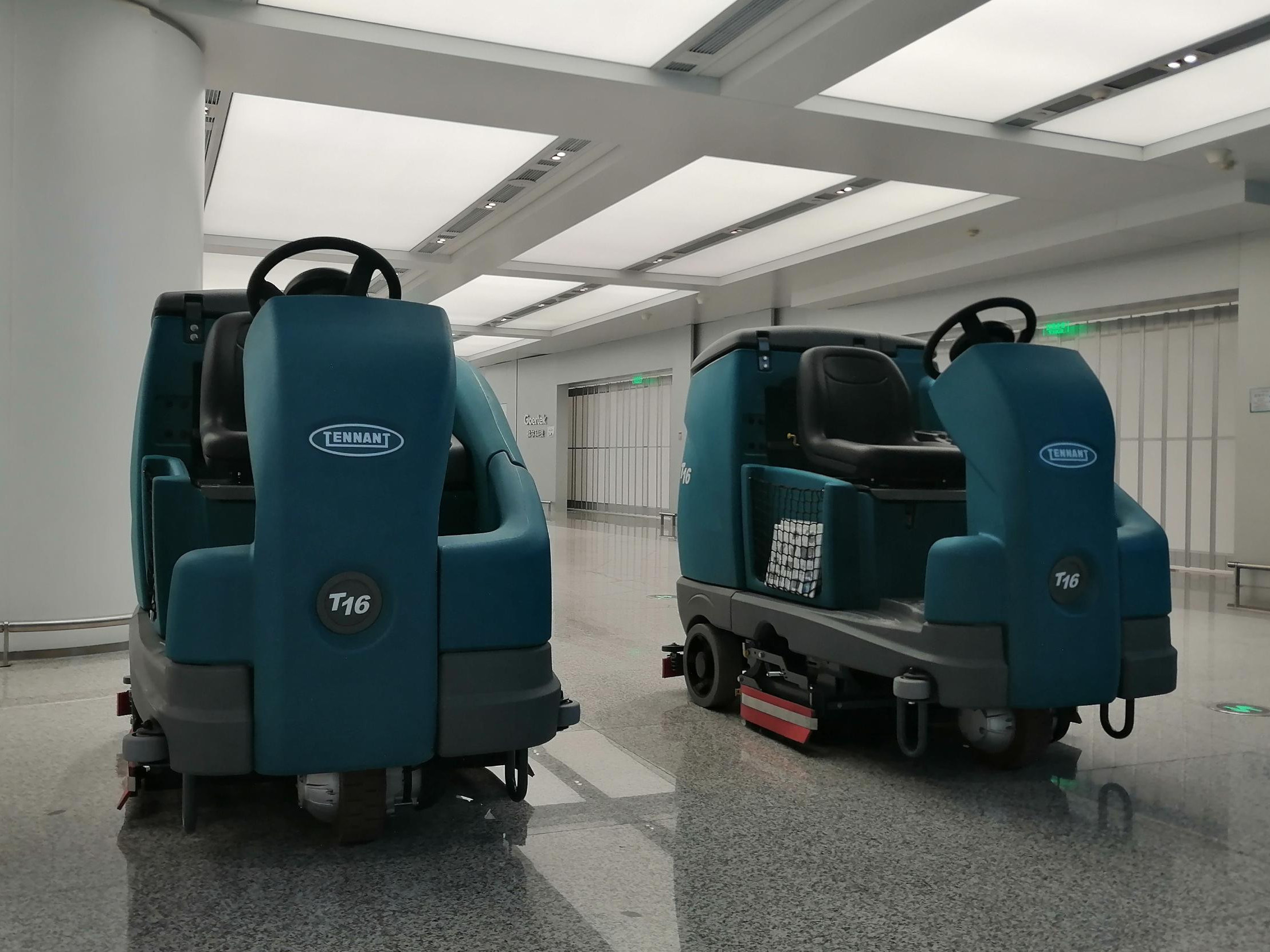 小型洗地車有哪些優(yōu)勢及如何選擇？